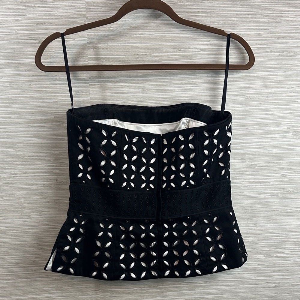White House Black Market size 4 Black & white cutout Eyelet corset top - Picture 4 of 7